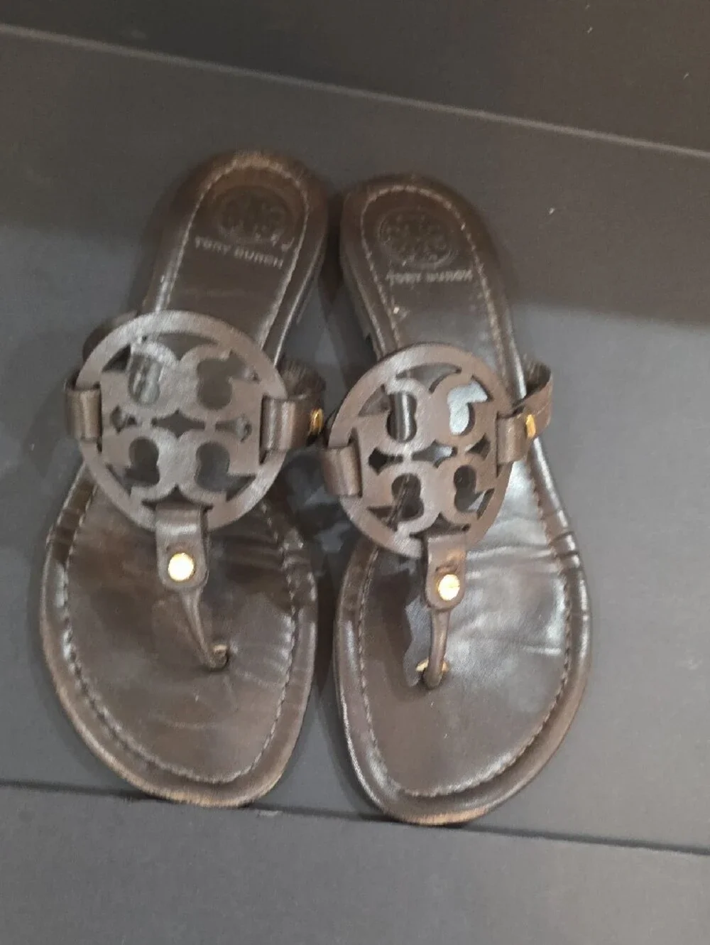 Tory Burch Miller Dark Brown Leather Logo Thong Sandals Size 8
